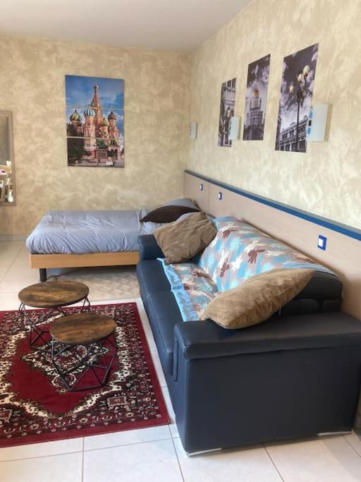 Studio « Saint-Petersbourg » A Авиньон Екстериор снимка